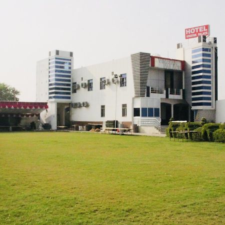 Vinayak Palace Hotel Mathura Exterior photo